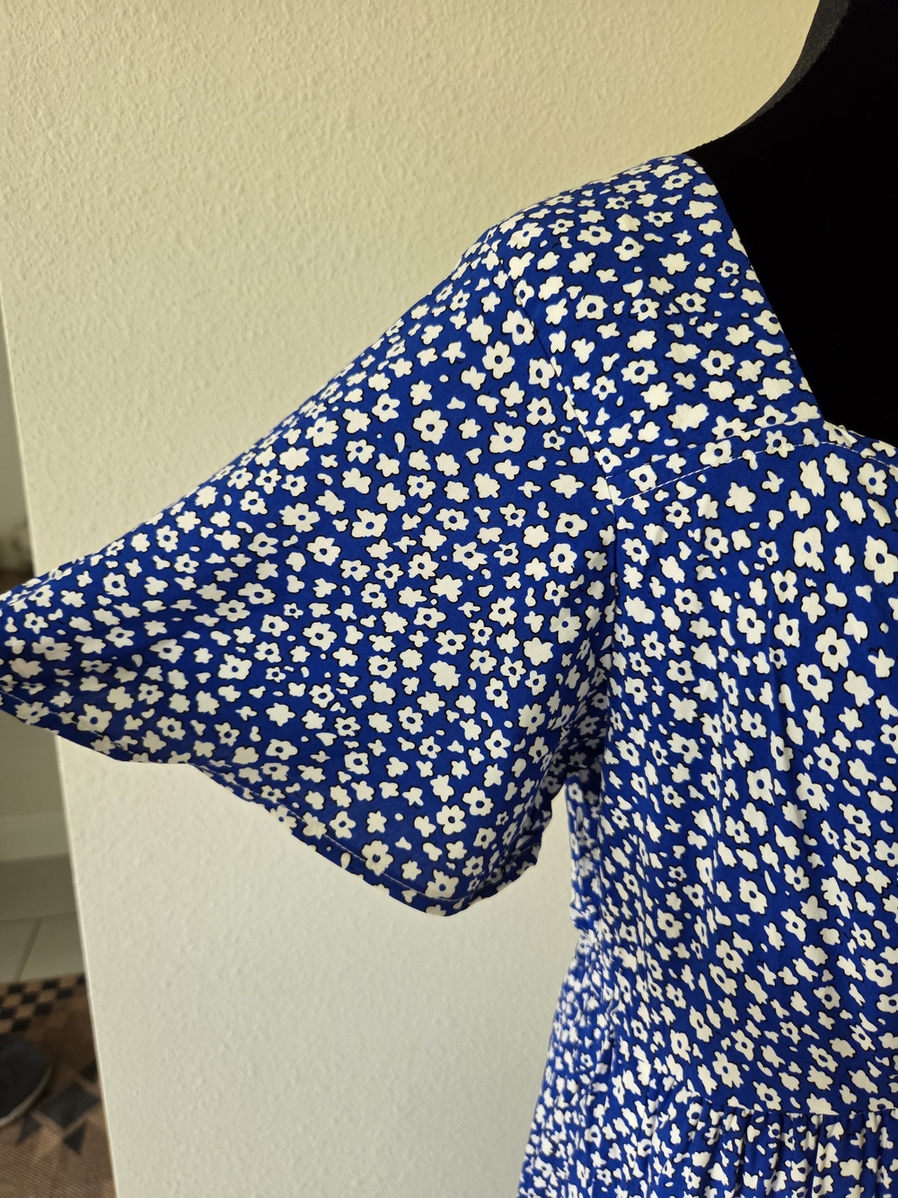 BloomChic Cobalt Blue Floral Midi Dress with Tie Front - Picture 8 of 9